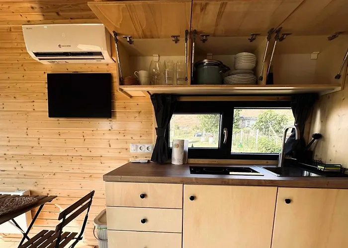 La Casa Errante X By Tiny Away